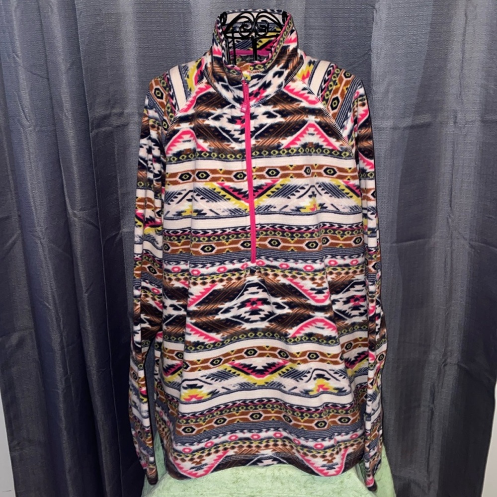 NWOT Eddie Bauer woman’s sweatshirt.   1/4 zip  size TXL.
